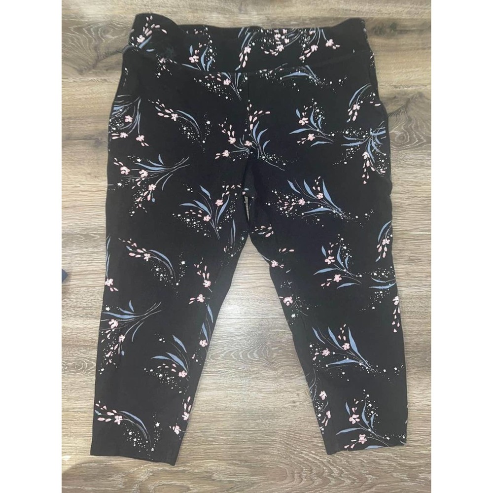 Torrid black with floral capris pants plus size 2 R